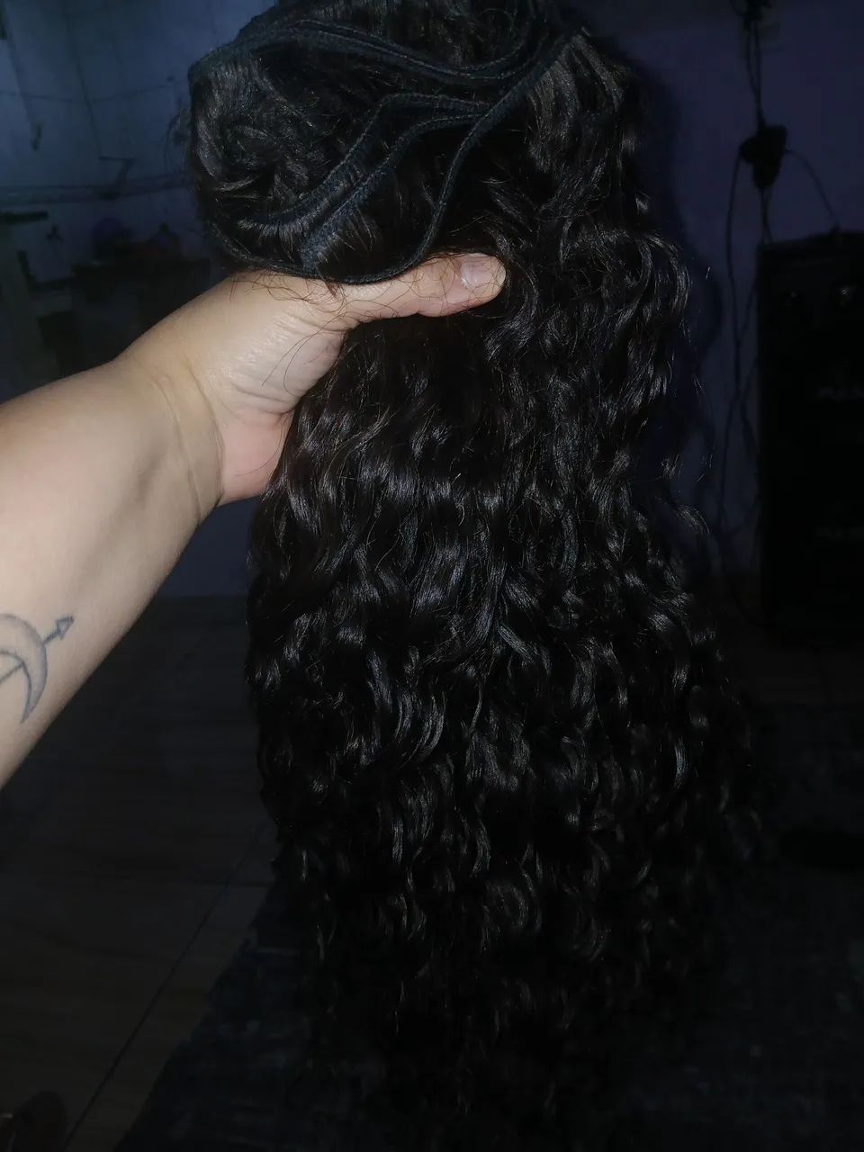 Vendo cabelo humano cacheado 50 cm 250 gramas  - Foto 3