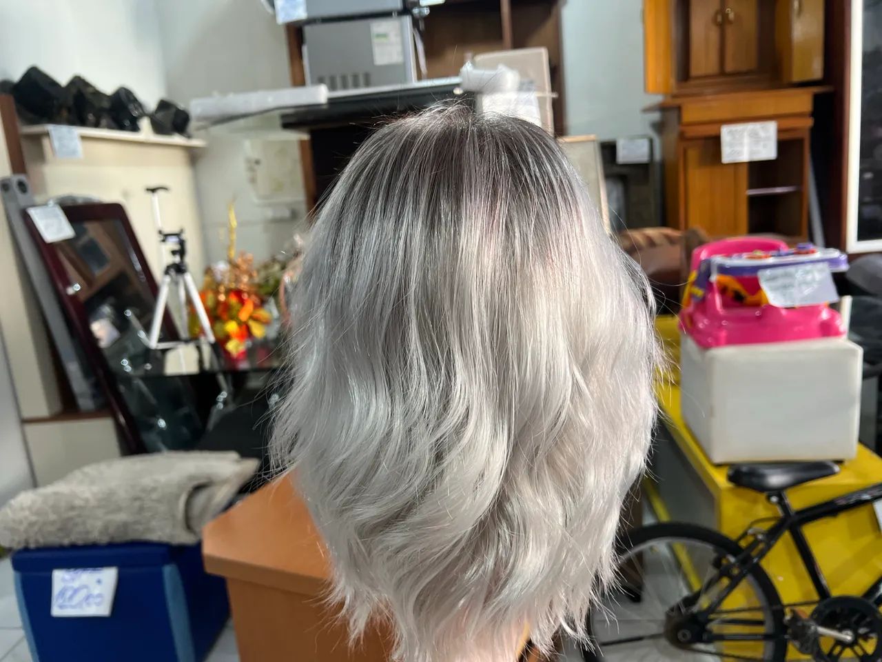 Lace Wig Liso Cinza Médio  - Foto 3