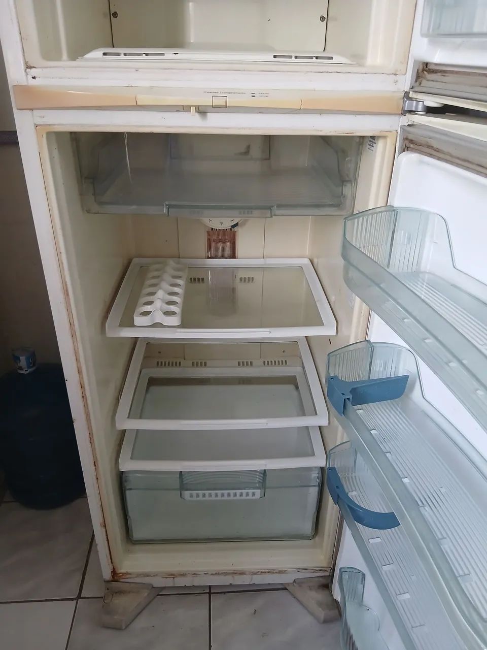 Vendo geladeira com defeito  - Foto 2
