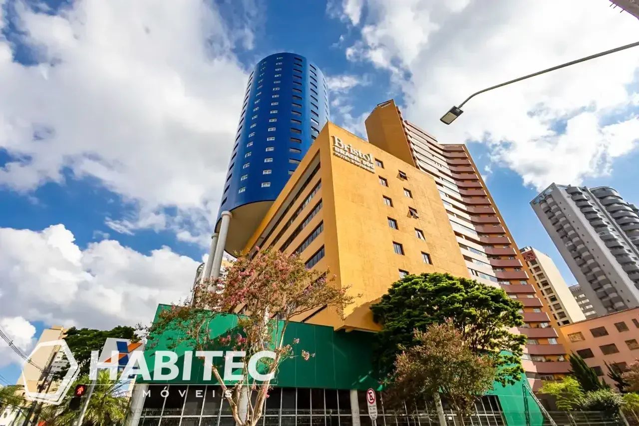 Sala/ Conjunto Comercial com 48,08 m² no Batel - Edifício Brasil 500 - HT2457