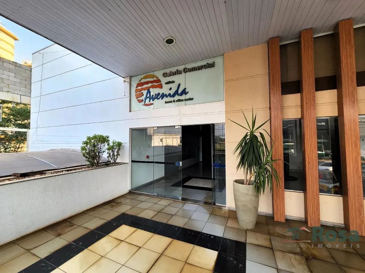 Loja Térrea na Av. Fernando Correa - Foto 3