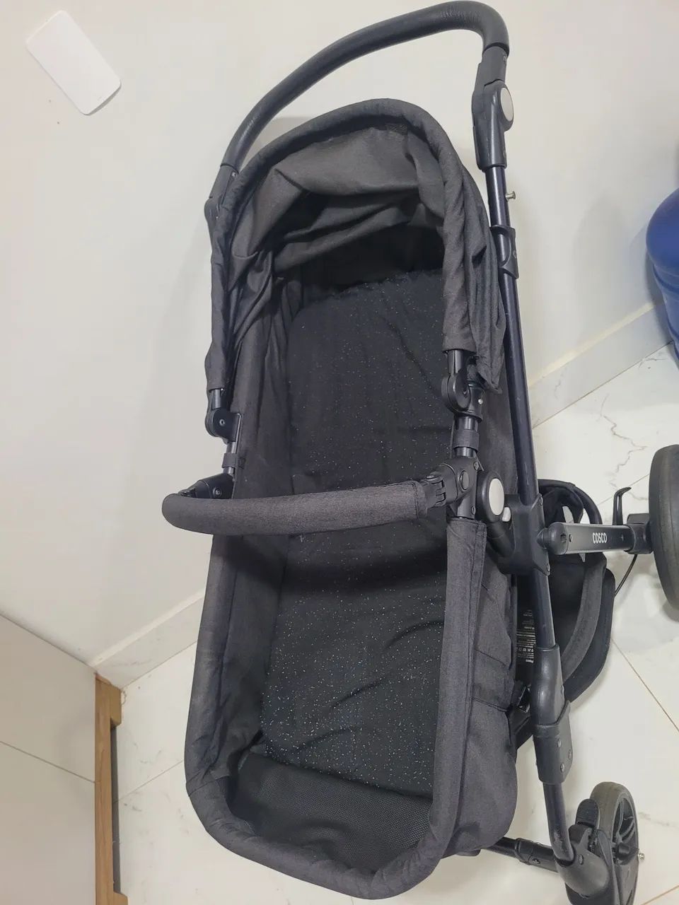 CARRINHO COSCO POPPY COMPLETO COM BEBÊ CONFORTO, BASE E COLCHÃO - Foto 4