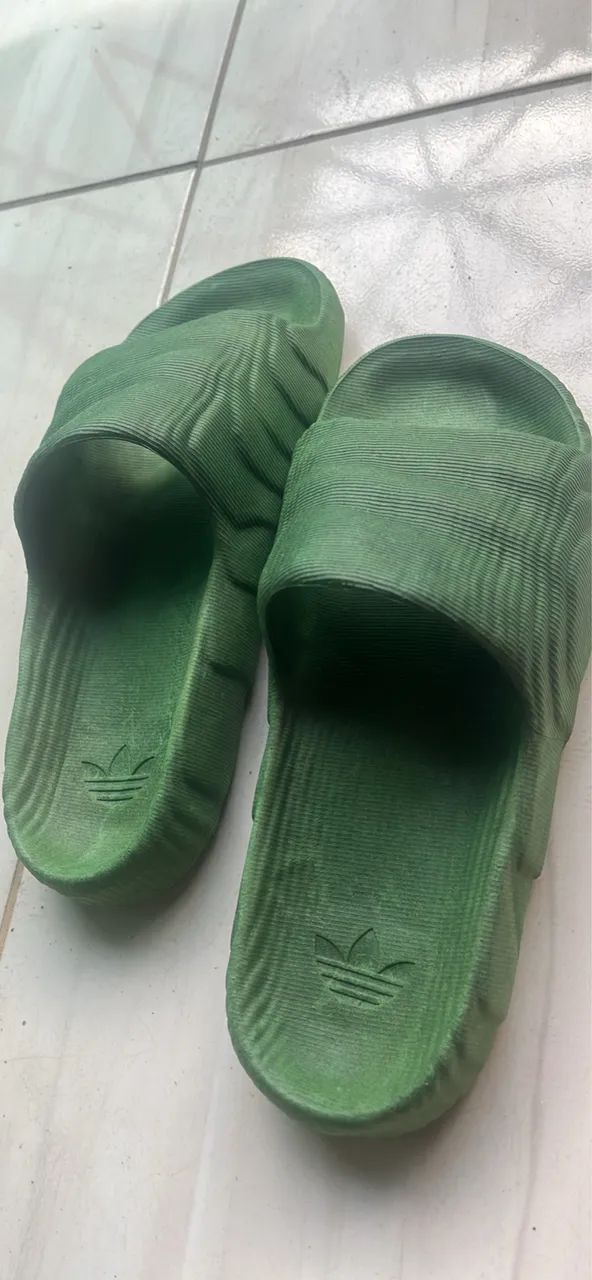 Vendo Sandália Original da Adidas