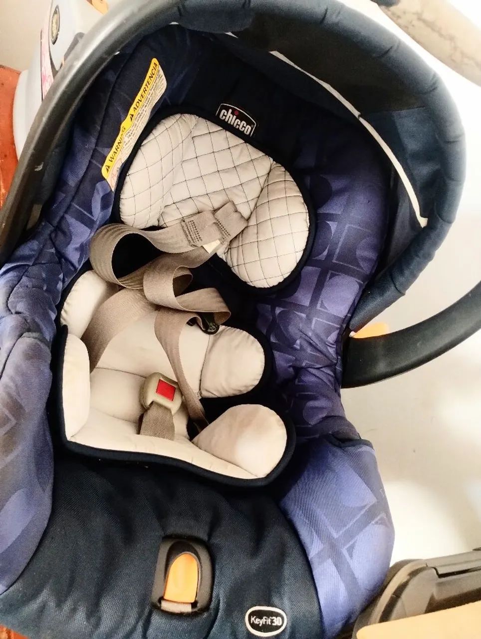 Bebê conforto com suporte 
