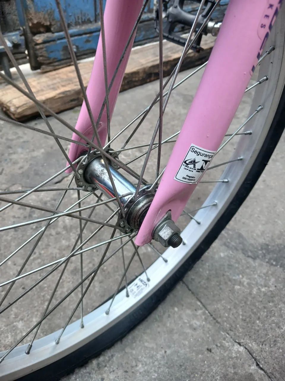 Bicicleta infantil semi-nova. Usada 2 vezes - Foto 4