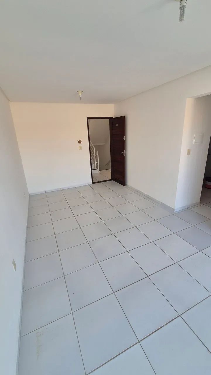 ALUGO APARTAMENTO EM INTERMARES COM 02 QUARTOS E DOIS BANHEIROS - Foto 3