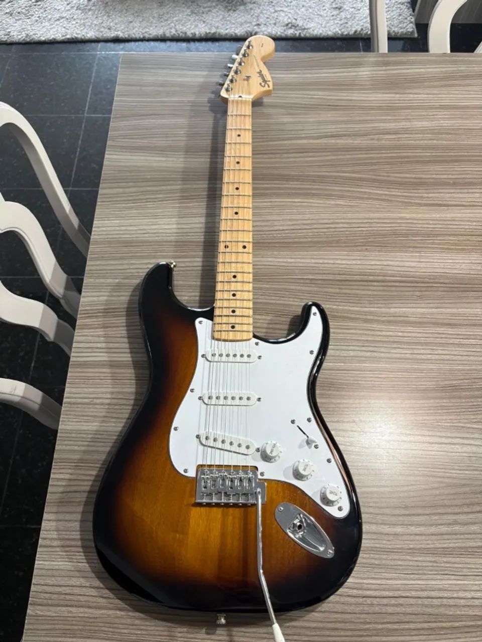 Guitarra Squier Stratocaster SSS Affinity Series
