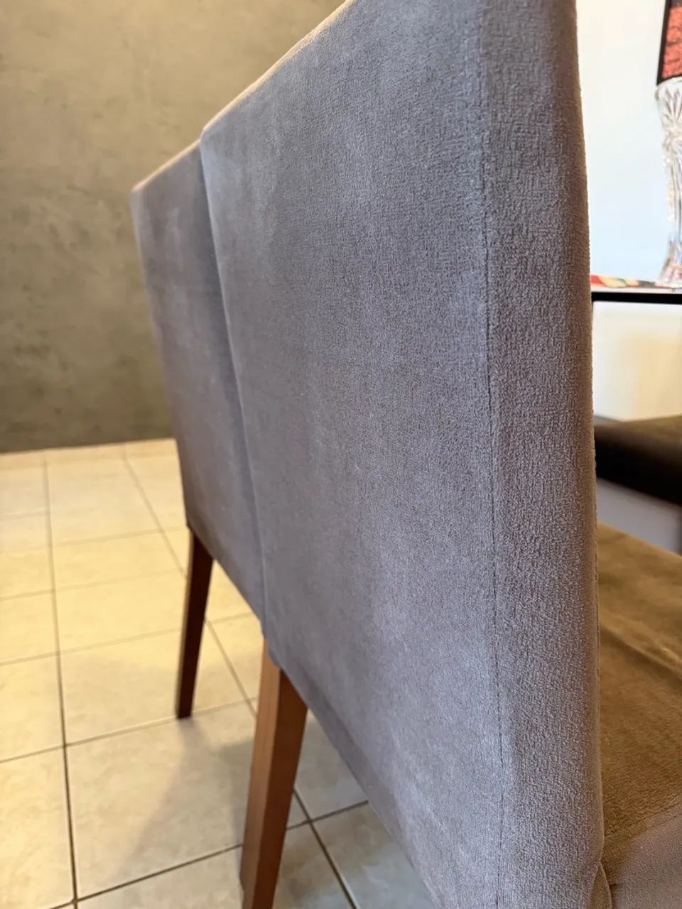 Mesa de jantar com 6 cadeiras- Elegante e confortável. - Foto 4
