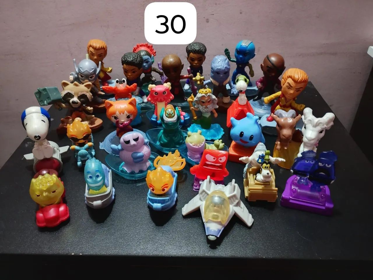 Lote com 30 brinquedos usados 