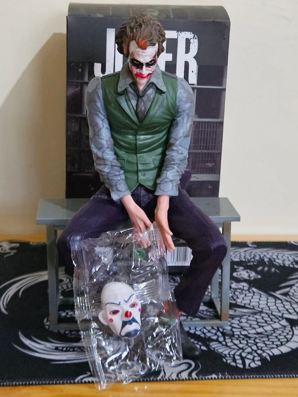 Boneco do Coringa Realista Action Figure  - Foto 4