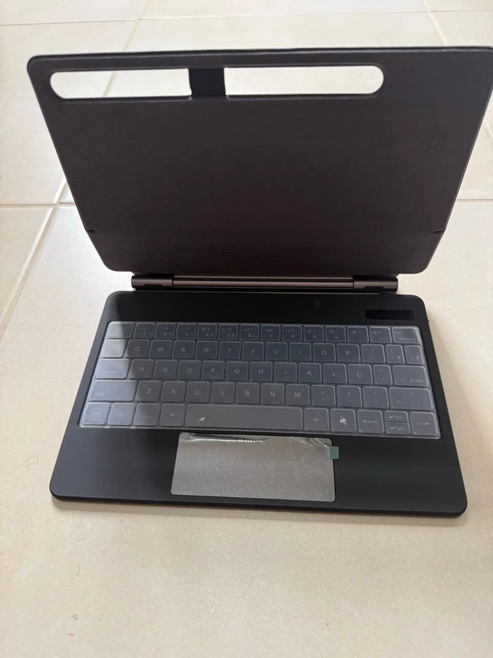 Capa com Teclado e Trackpad para Samsung Galaxy  de 11 polegadas - Foto 3