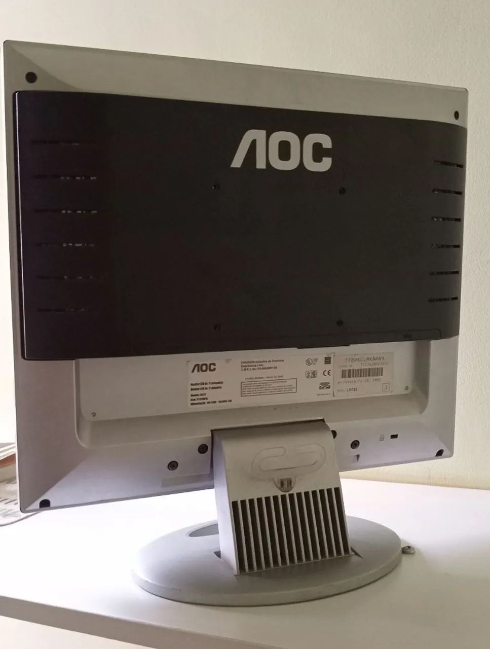 Monitor AOC Eyes Value 17 Pol. + Cabos de Dados - Foto 4
