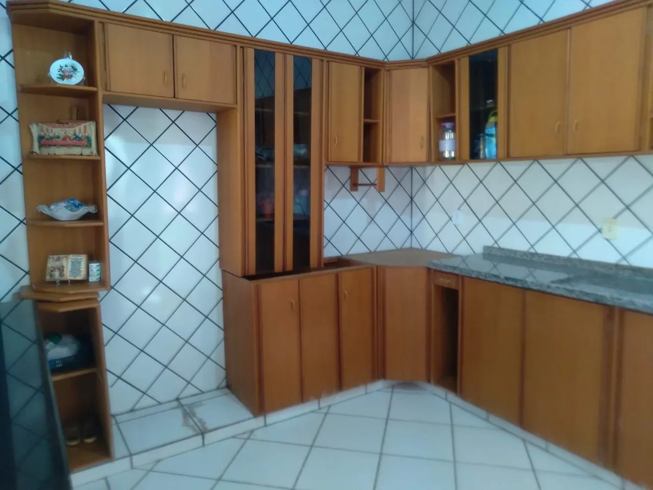 COZINHA EM MADEIRA MACIÇA 