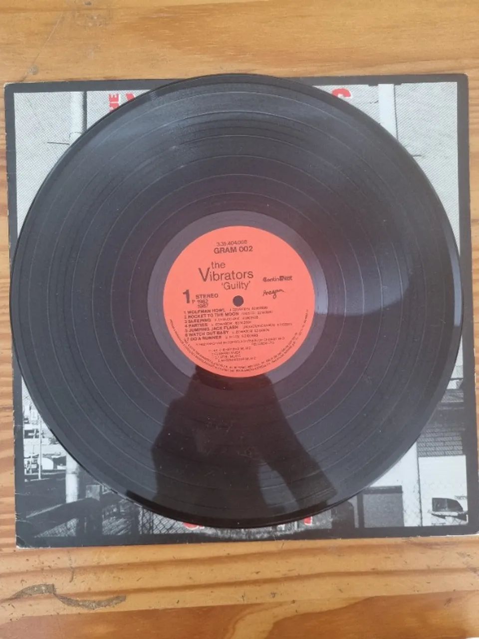 The Vibrators - Guilty Lp Vinil punk/rock - Foto 4