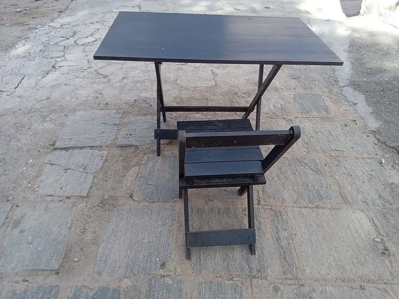 MESA COM 4 CADEIRAS ÁREA DE LAZER OU BAR - Foto 4