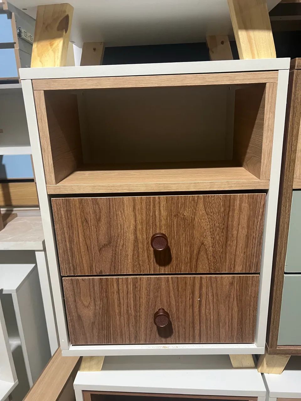 Mesa de cabeceira moderna  - Foto 2