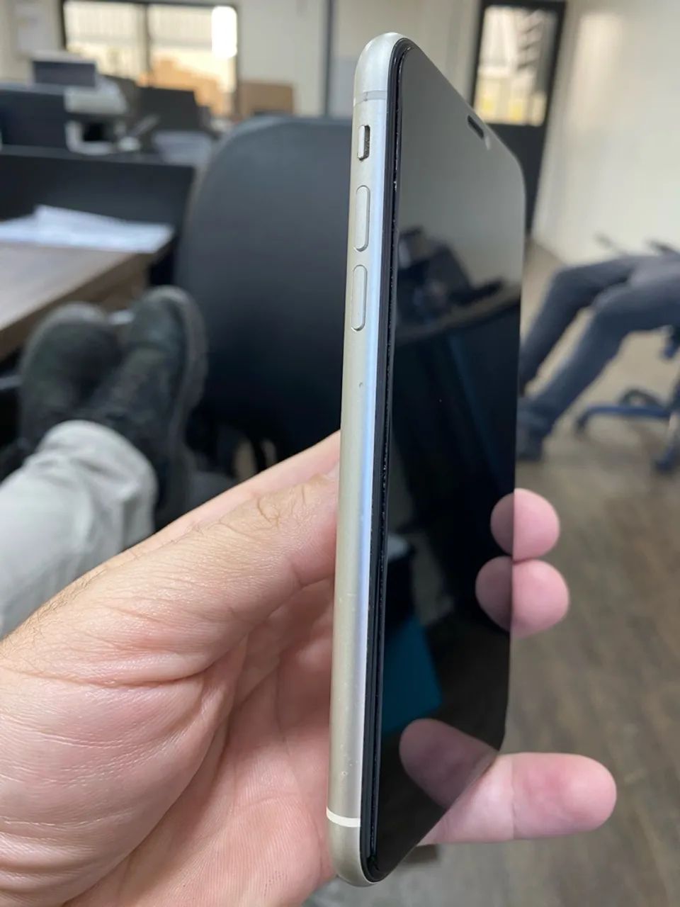 iPhone 11 branco 64gb impecável  - Foto 3