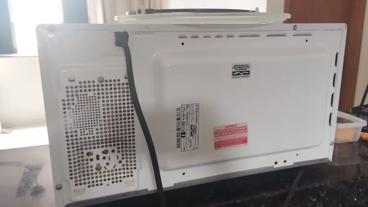 Microondas Eletrolux 34 litros  - Foto 2