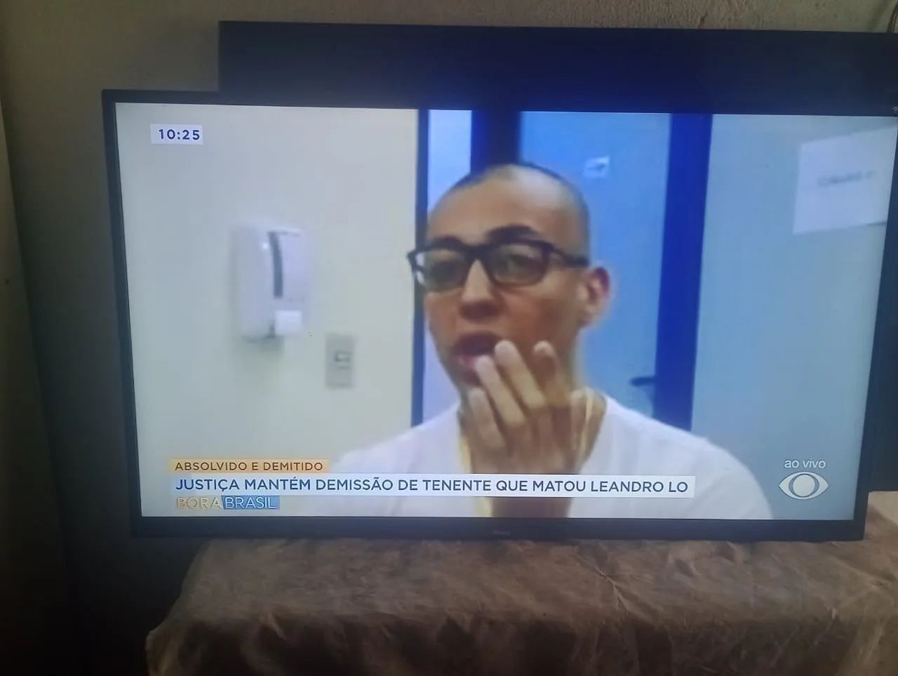 Vende-se uma TV Philco smart 40 polegadas - Foto 2