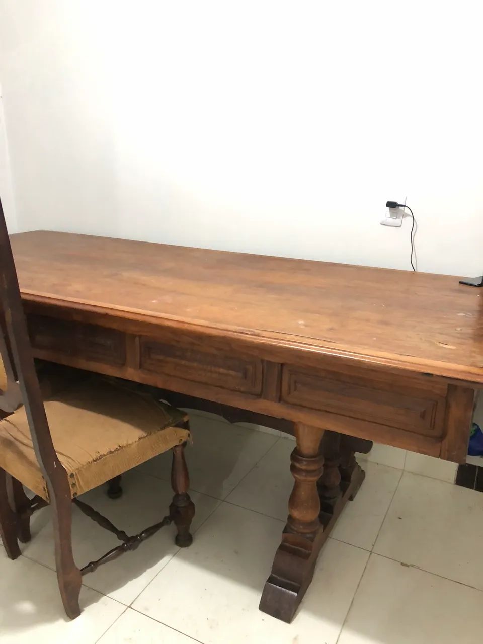 Mesa de madeira com 6 cadeiras - Foto 5