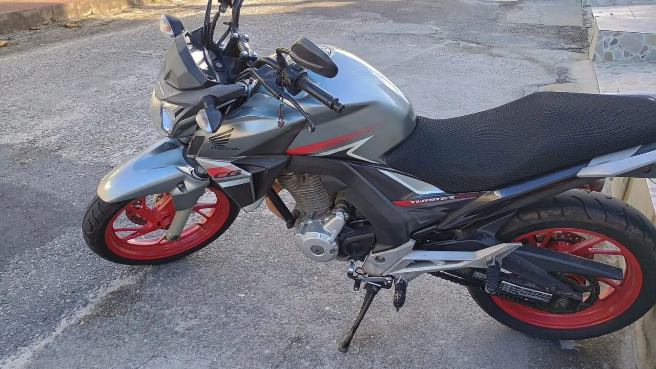 TWISTER 250 2018  - Foto 2