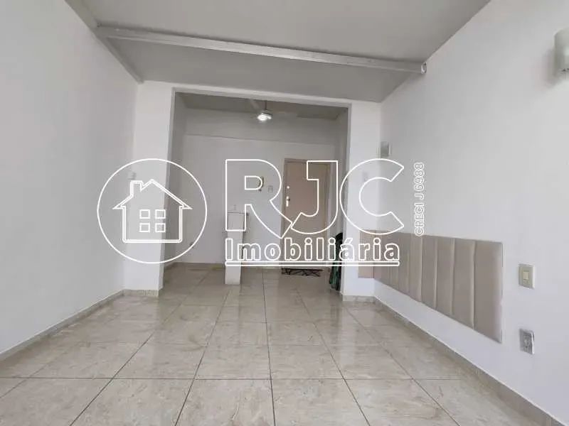 Kitnet/Conjugado : / Residencial / Praça da Bandeira - Foto 5
