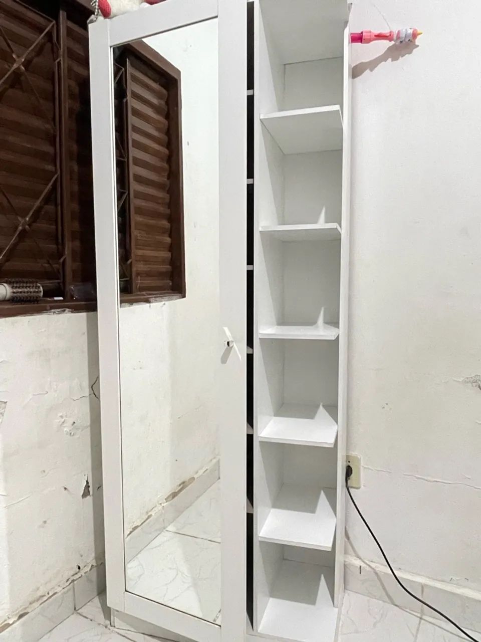 Vende-se uma sapateira que serve com penteadeira e guarda roupa  - Foto 4