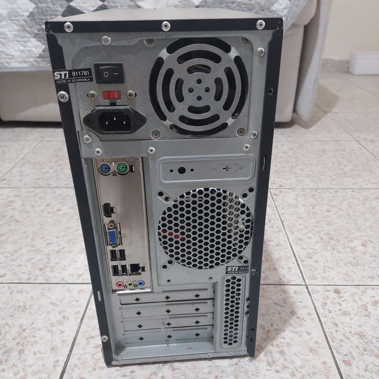 Lote Desapego 3 CPUS, 2 deles funcionam, veja descrição - Foto 3