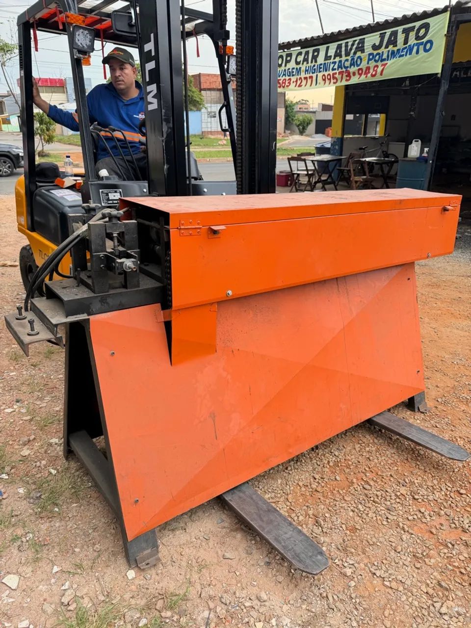 Perfiladeira para laminas de porta automática  - Foto 2