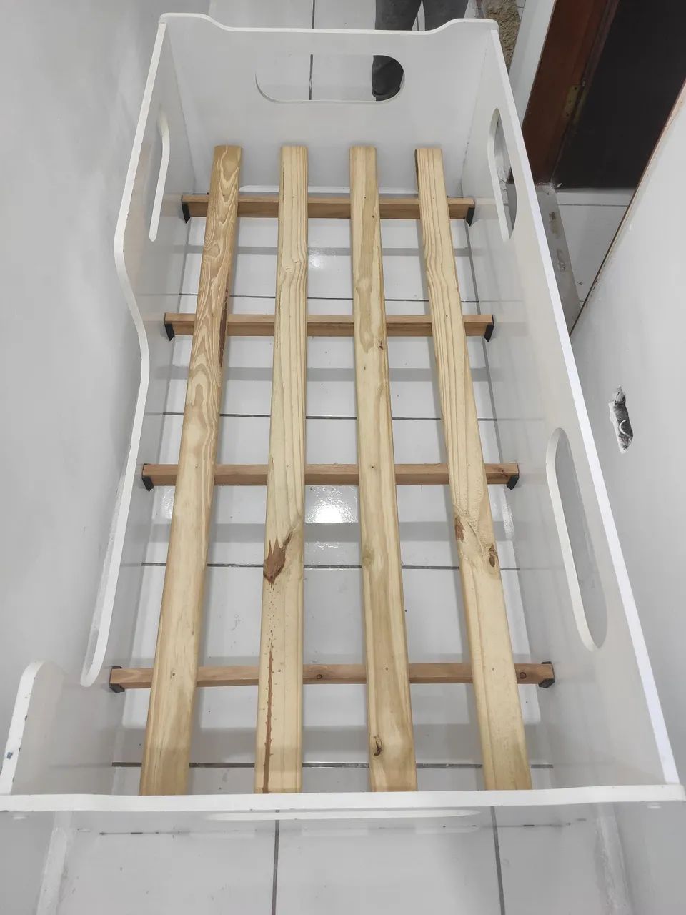 Cama Montessoriana de Madeira Infantil (Tenho 2 Unidades / Valor unitário)Excelente Estado - Foto 2