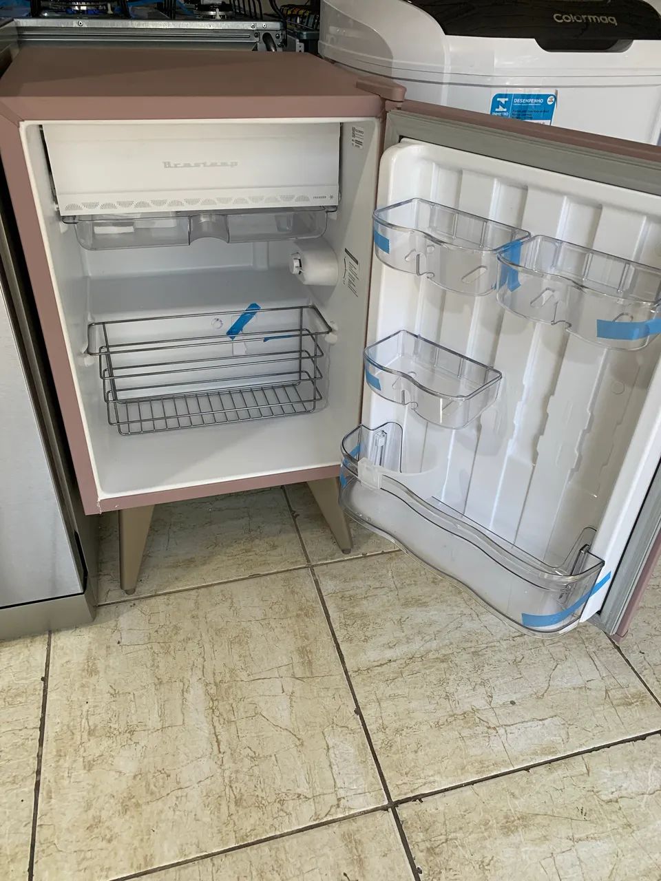 Frigobar Retrozinha Brastemp 76L Rosa - Foto 3