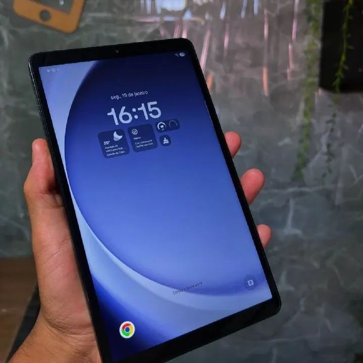 SAMSUNG TABLET A9