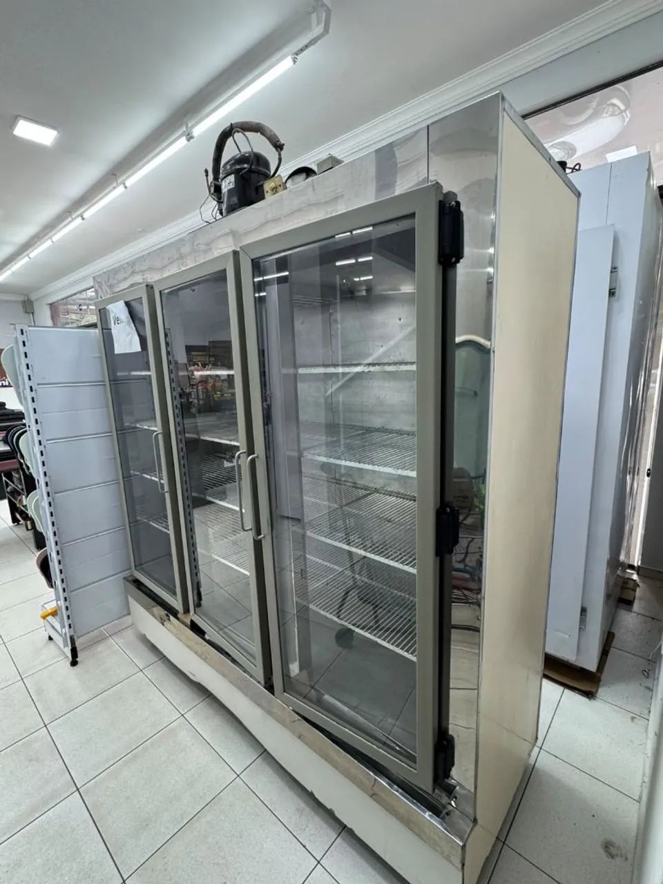 Expositor Refrigerado 3 Portas - Foto 2