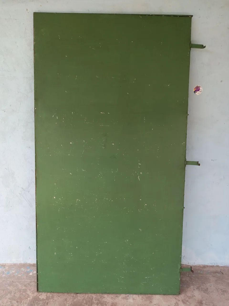 Vendo portão de ferro com chapa galvanizada  - Foto 2