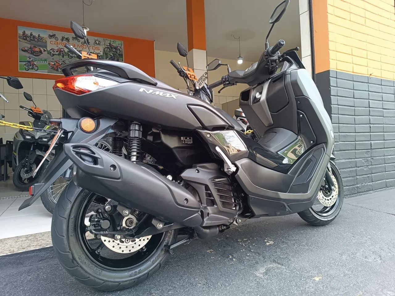 NMAX 160 2024 preta - Foto 2