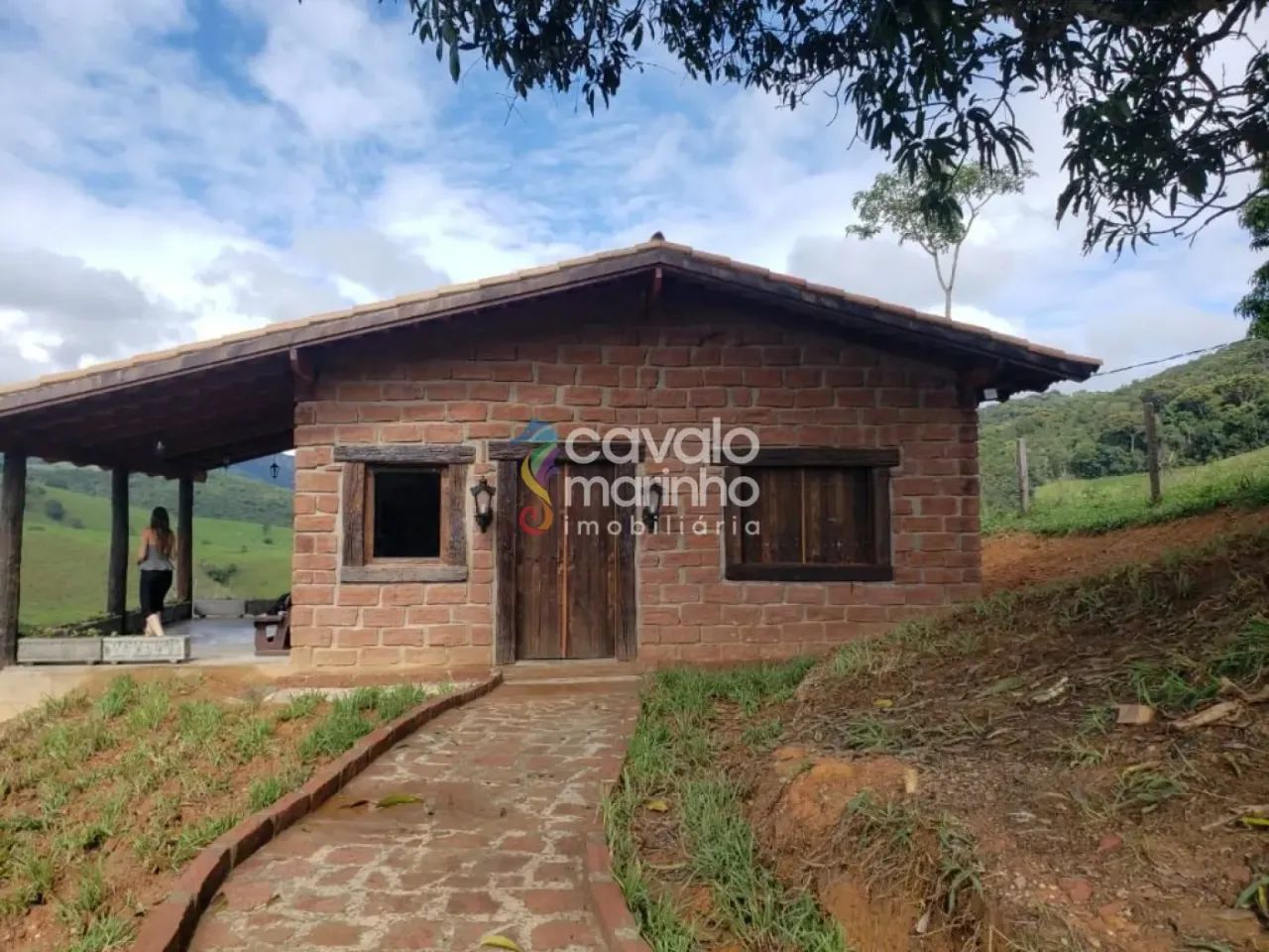 Sítio à venda com pés de café, mina, e casa sede, 730.000 m² - Centro - Capitólio/MG - Foto 2