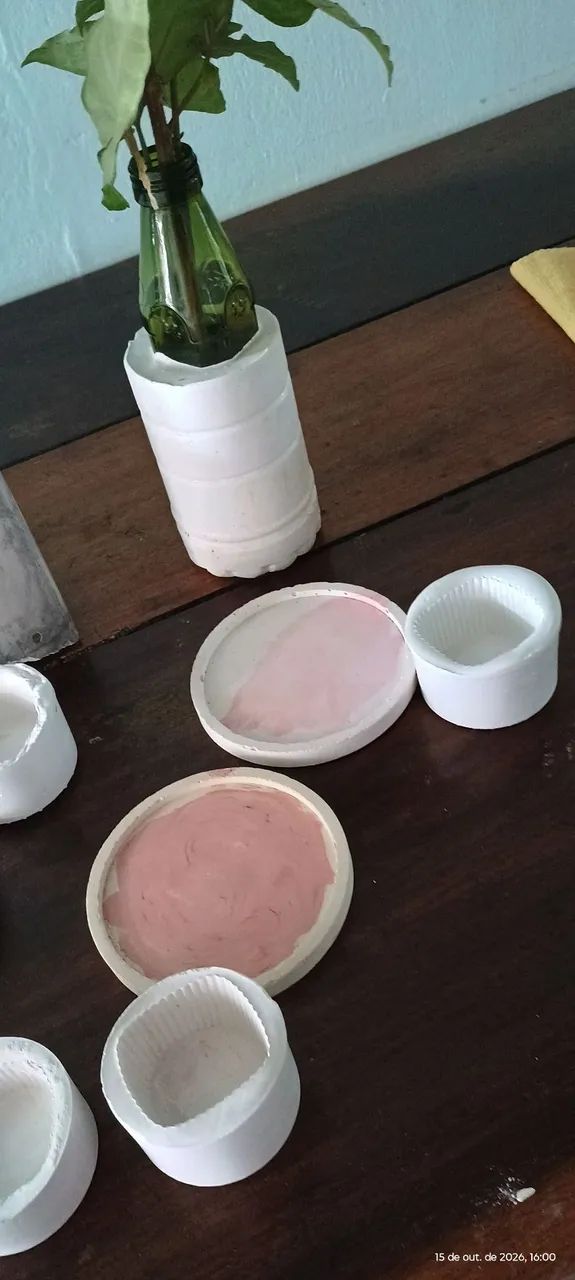 Artesanato em gesso e cimento  - Foto 3