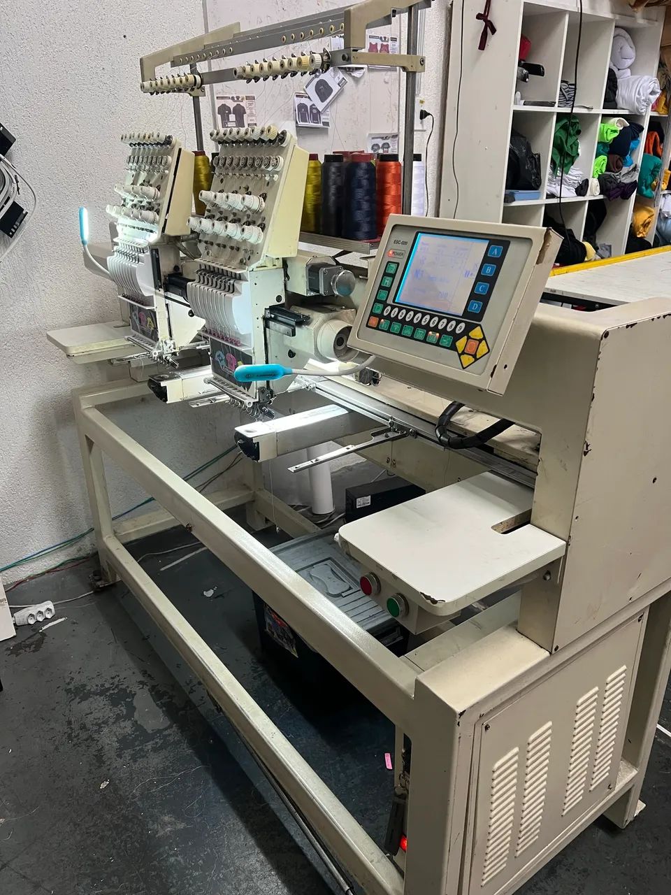 Máquina de bordado Lanmax 2 cabeças  - Foto 2