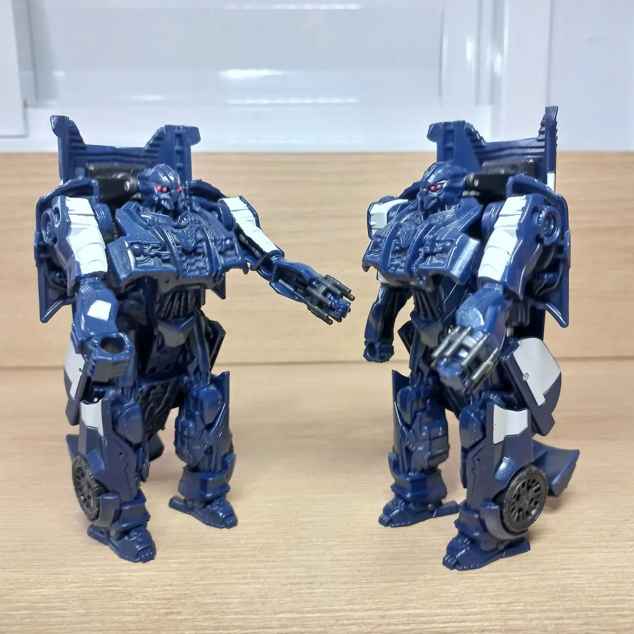 Transformers O Último Cavaleiro Barricade - Foto 2