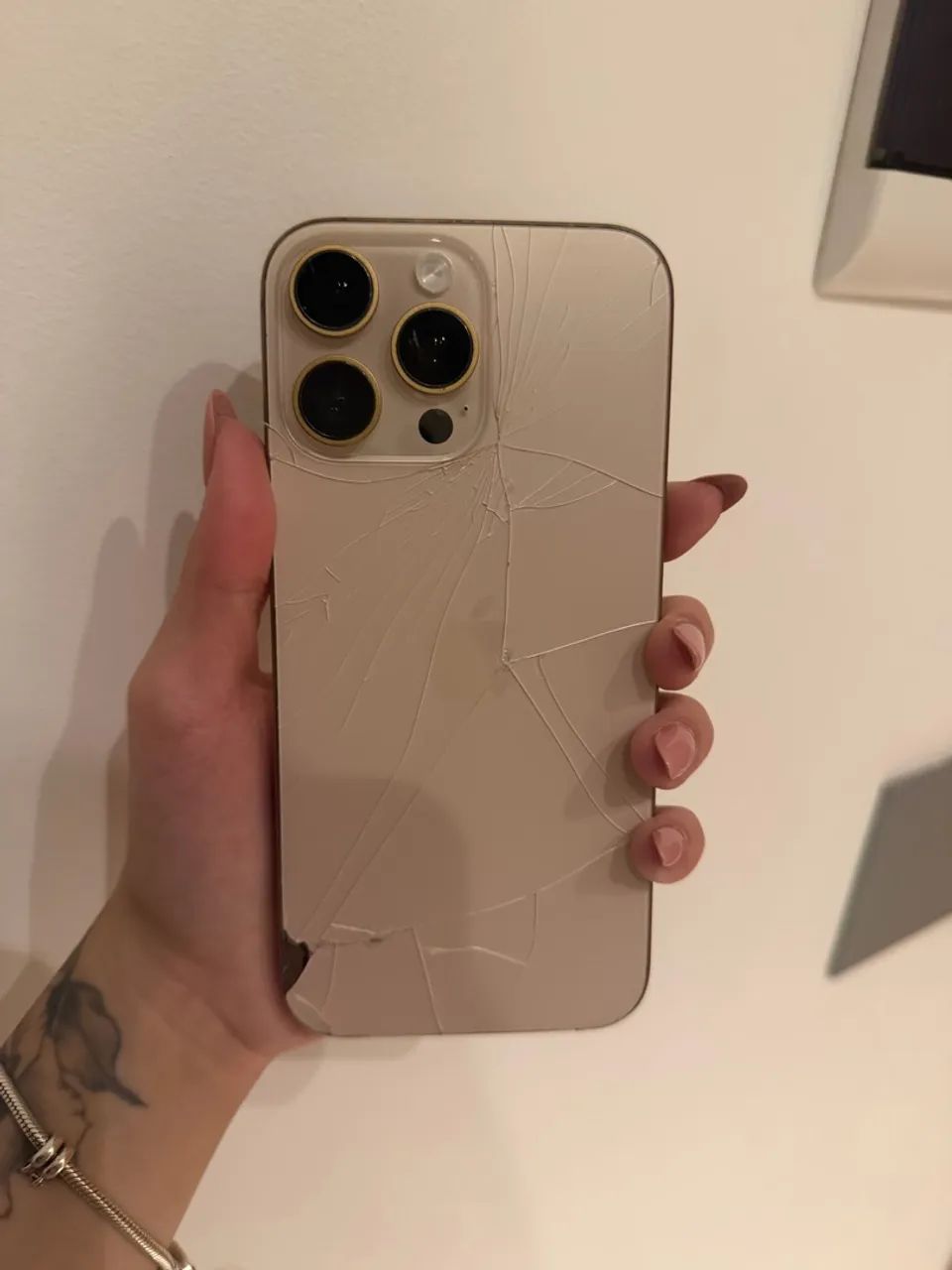 iPhone 16 pro max gold 256GB  - Foto 4