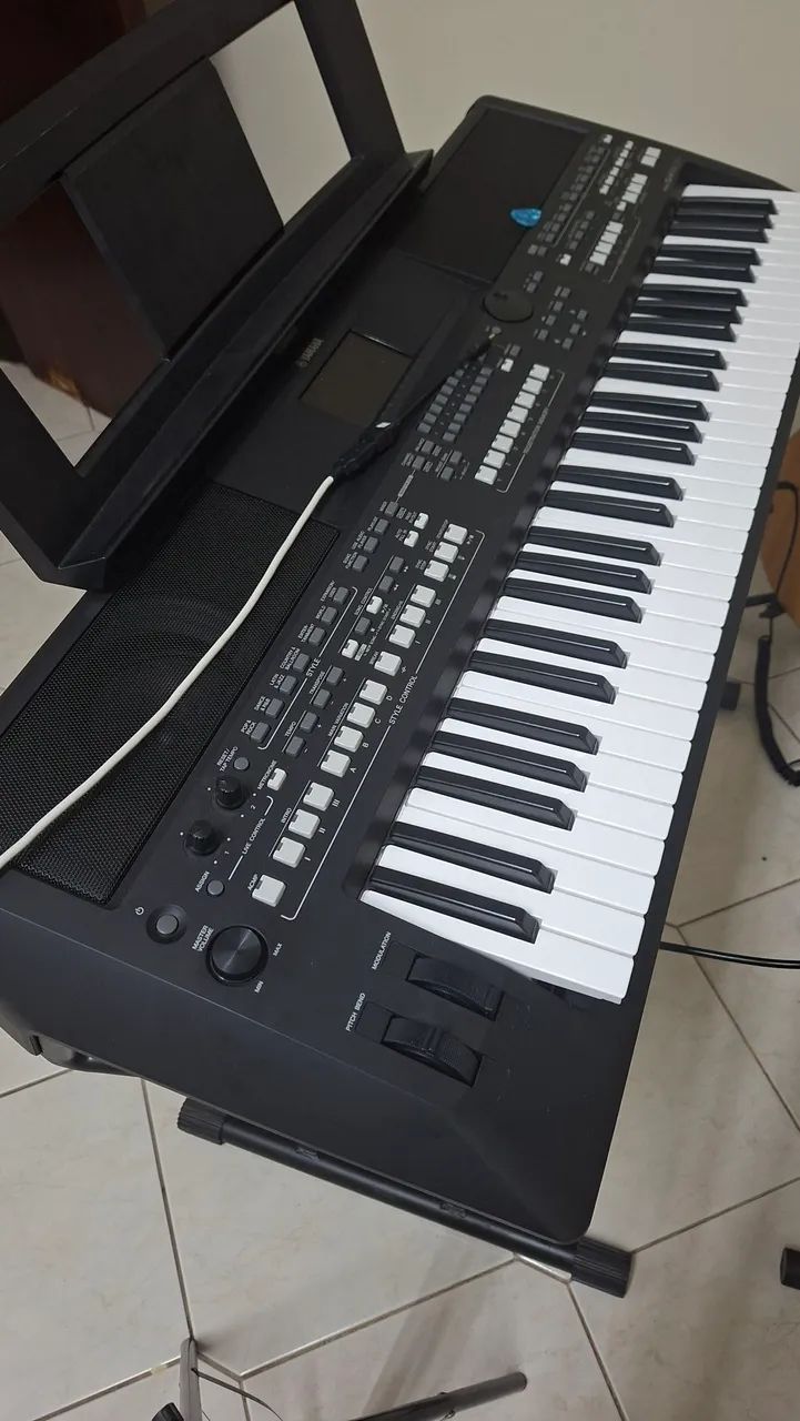 TECLADO YAMAHA S600