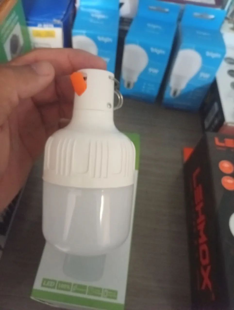 Lâmpada Led Recarregável  - Foto 3