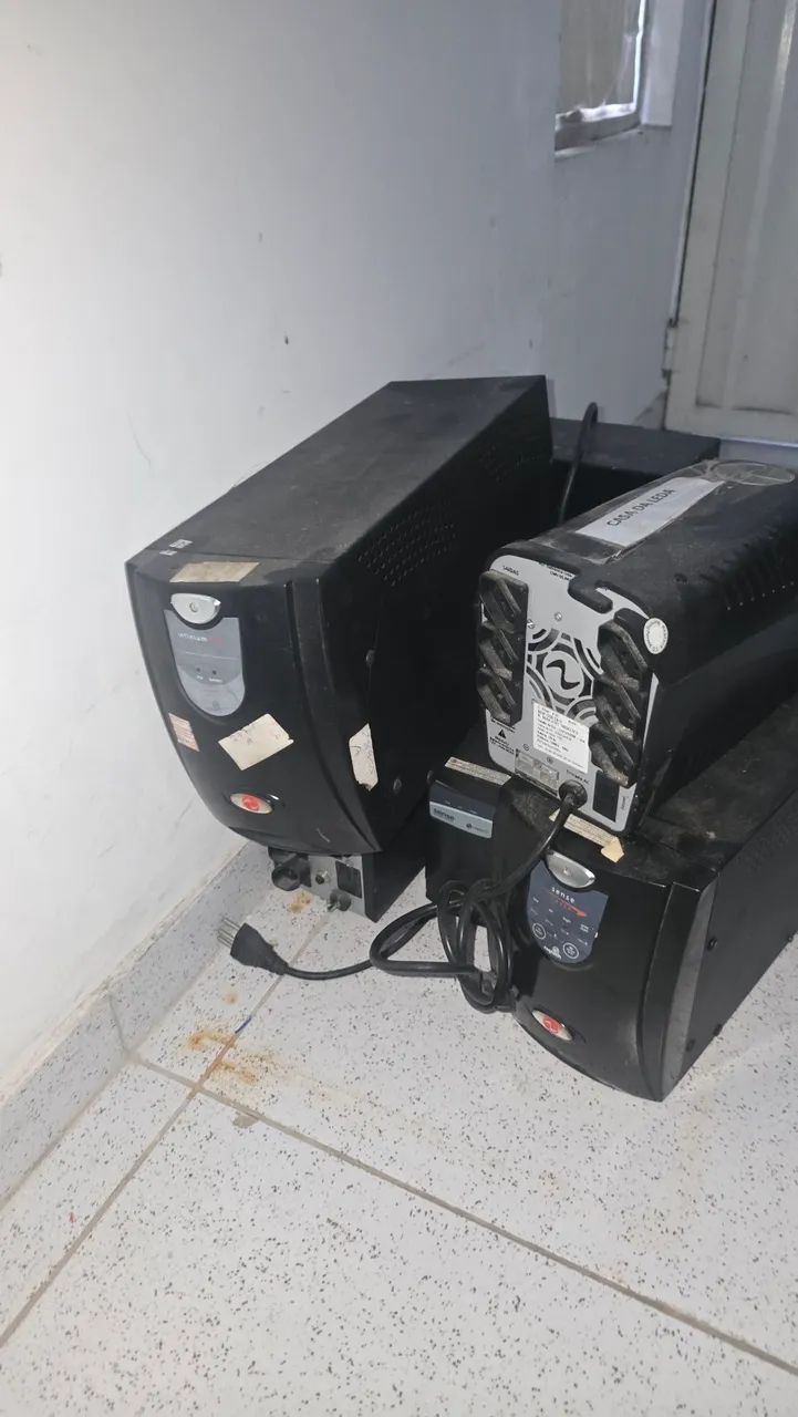 Lote Estabilizador e Nobreak com defeito