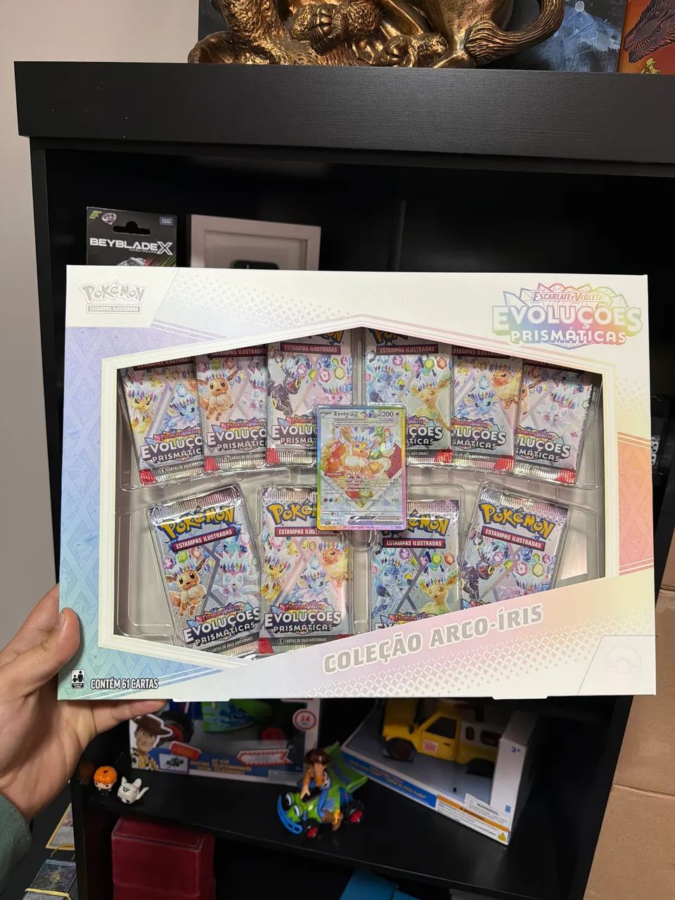 1 unidade Box Eevee Prismáticas 