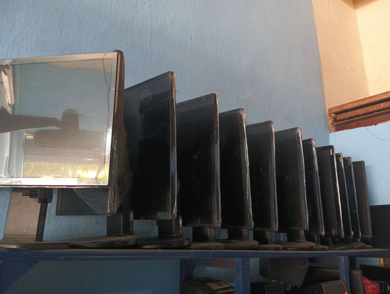 Monitores a venda 20 polegadas marcas LG, positivo, Lenovo,  muitos ótimos com garantia 