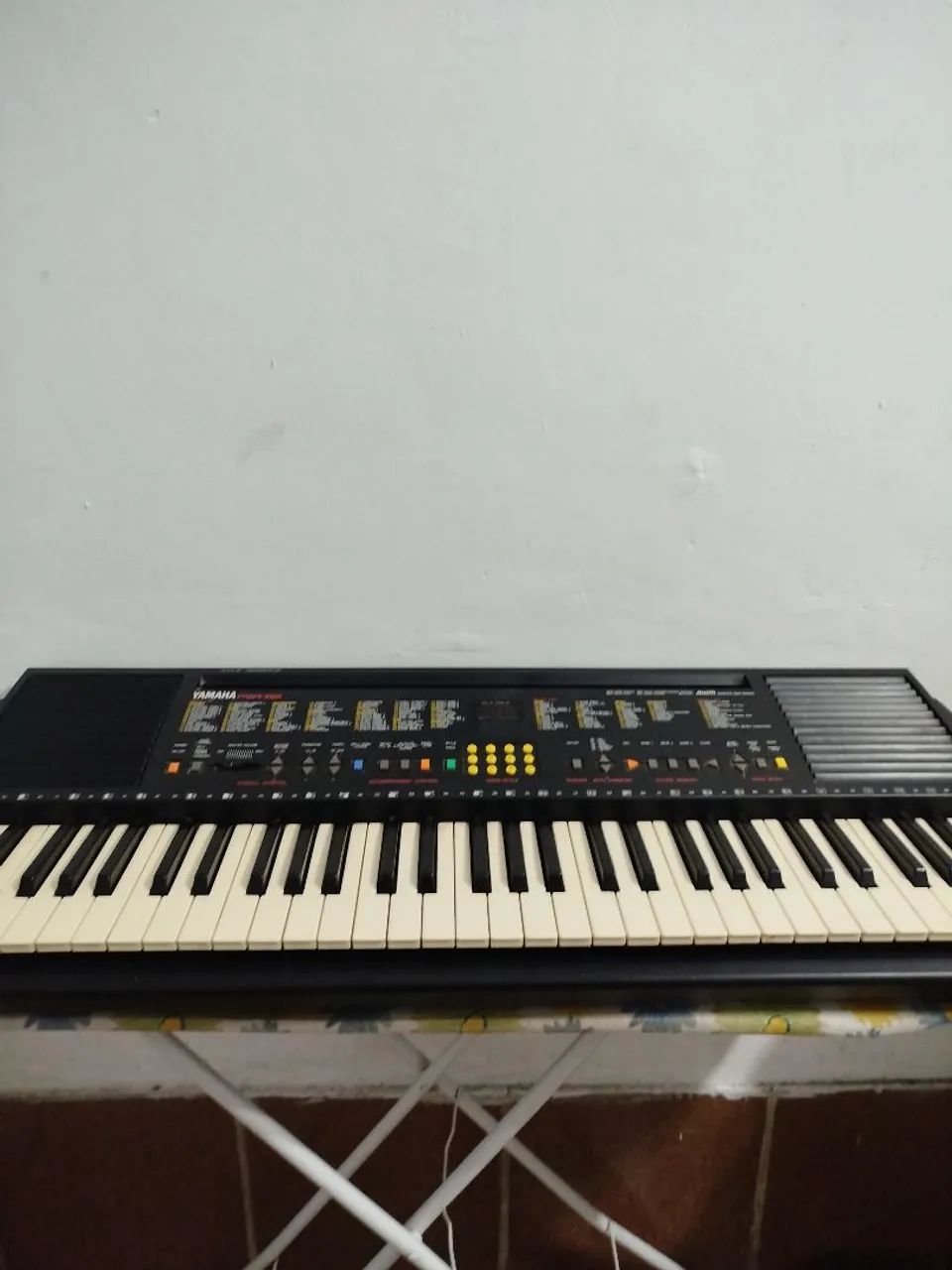 Teclado Yamaha PSR-82