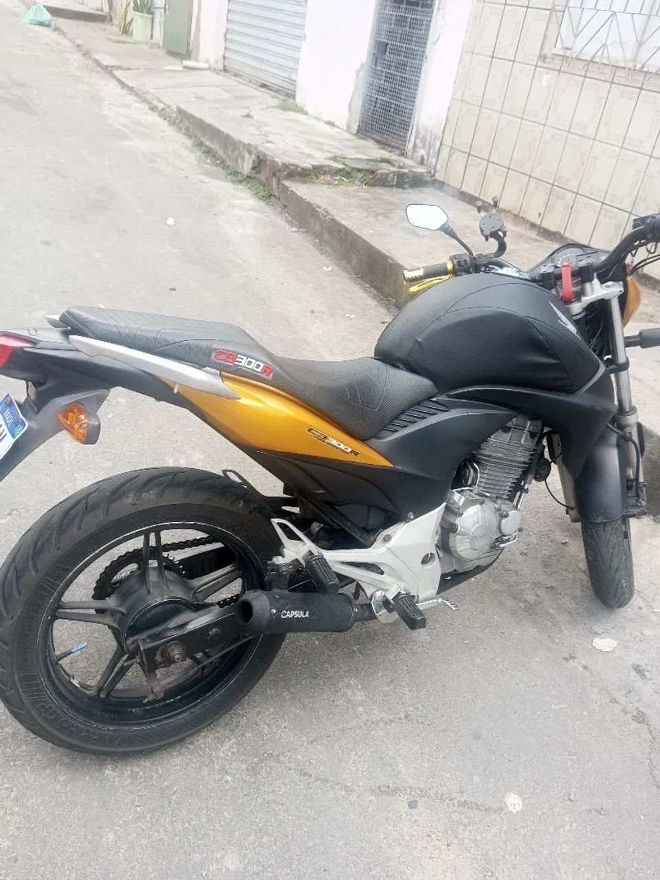 Vende-se, errei o valor,  estou pedindo 9 mil - Foto 4
