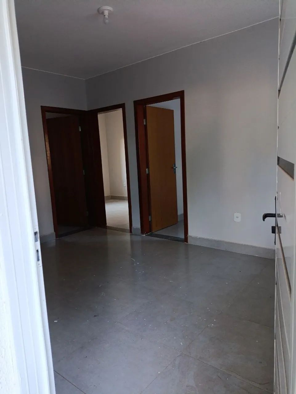 ALUGA-SE APARTAMENTO - Foto 2