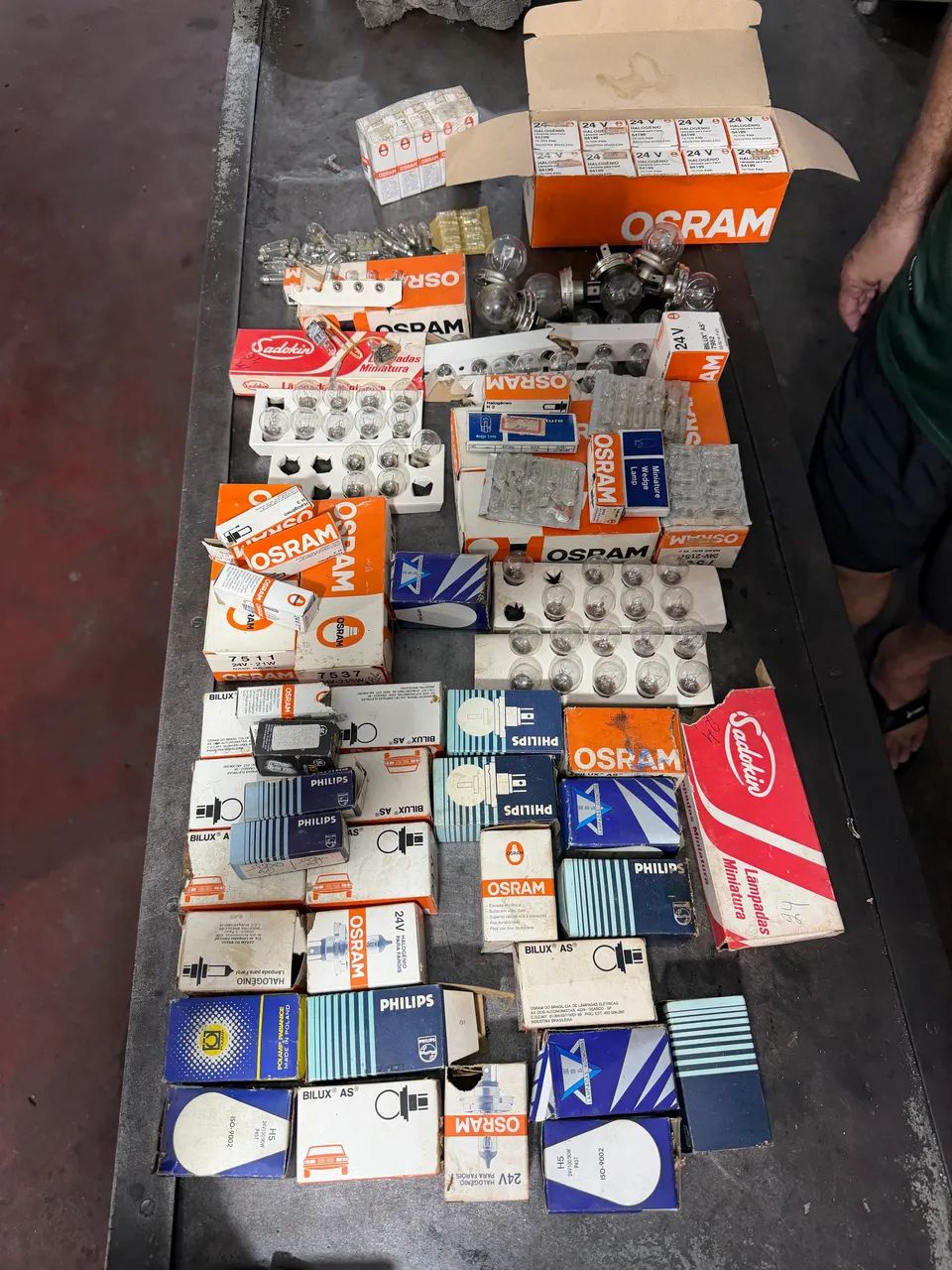 Vendo Lâmpadas 24 volts Osram  - Foto 4