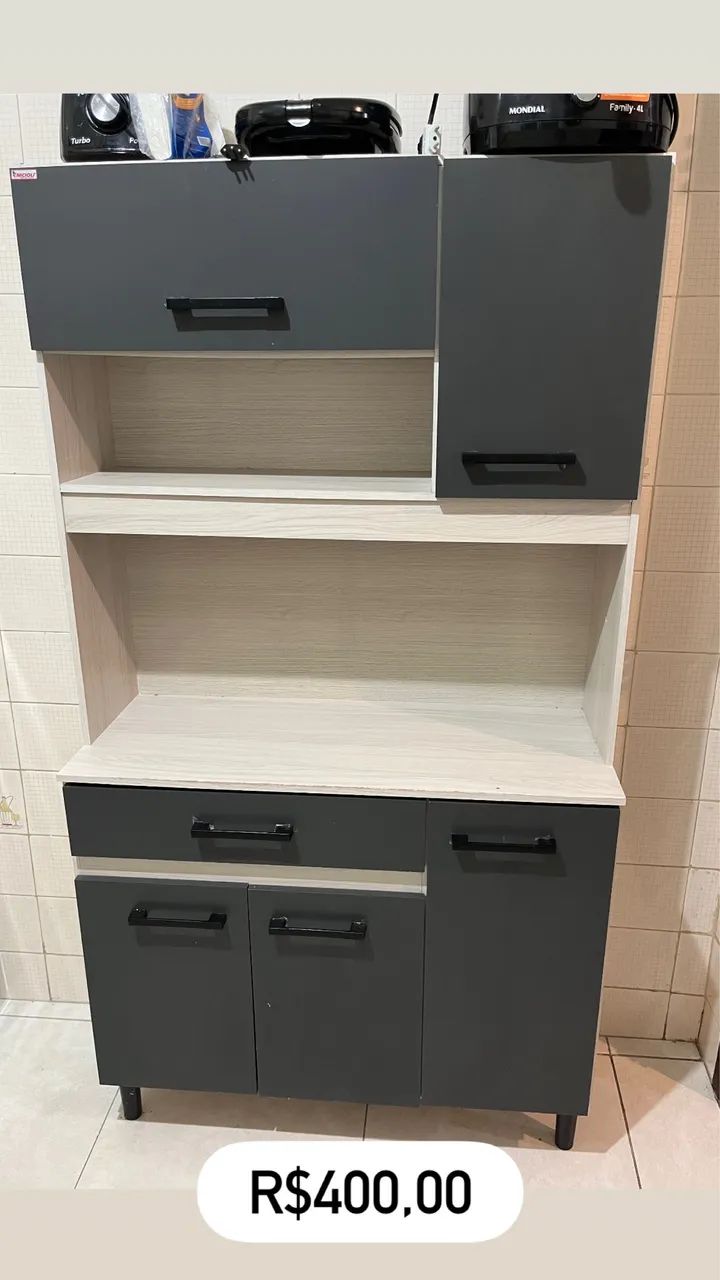 Armário de cozinha cinza e branco 